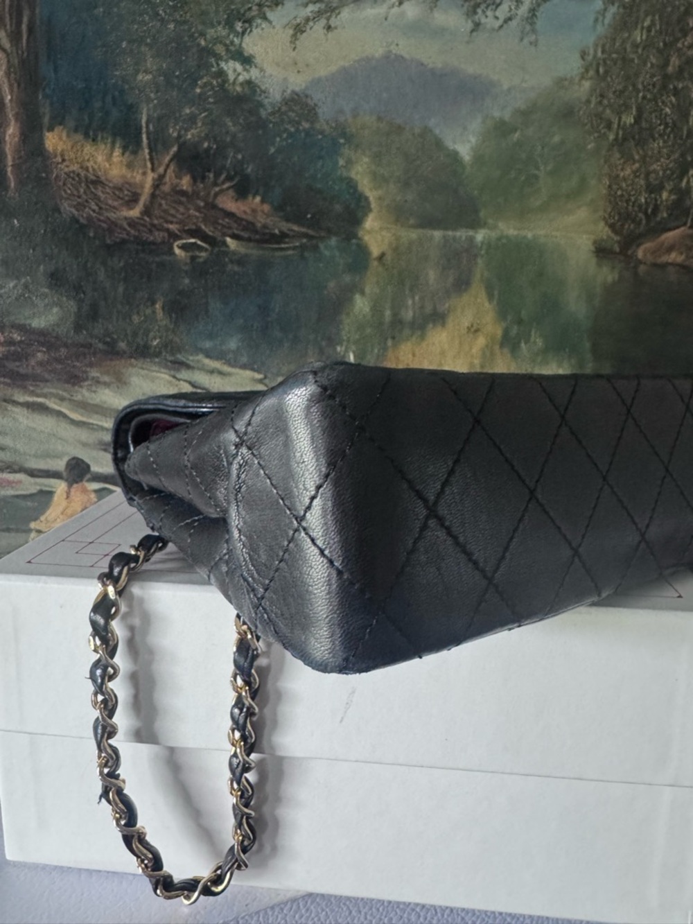 CHANEL Black Quilted Leather Shoulder Bag with Gold Hardware - Picture 5 of 12
